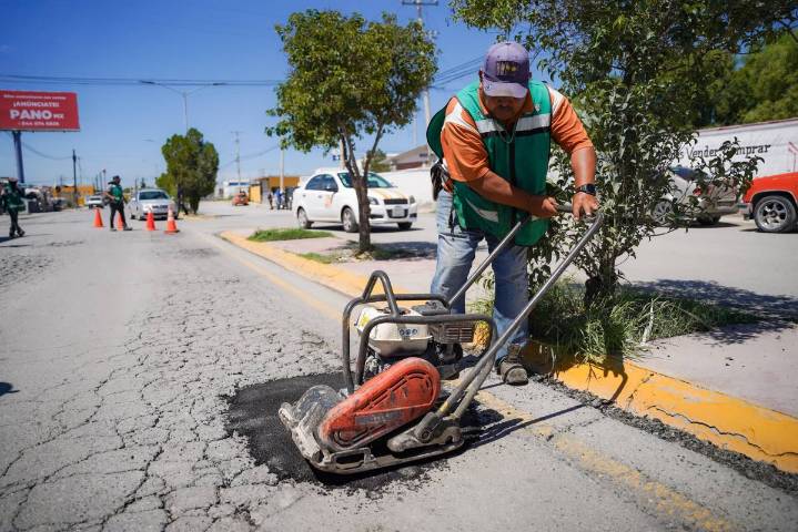Ramos Arizpe atiende 11 mil baches para garantizar movilidad y seguridad vial