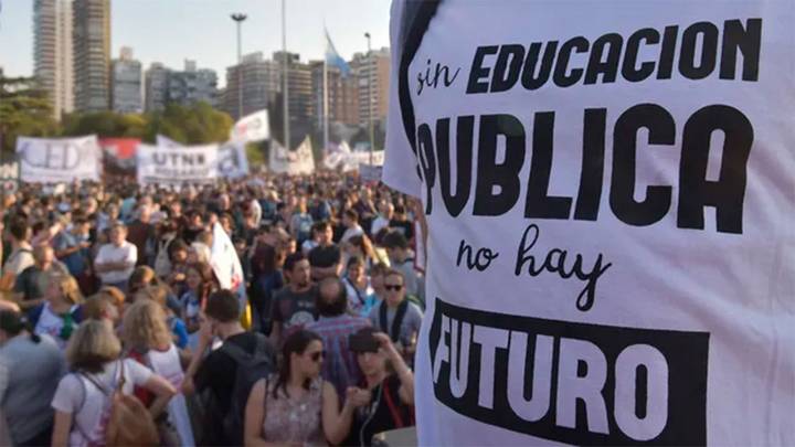 Universidades públicas en alerta por pérdida salarial y caída del presupuesto