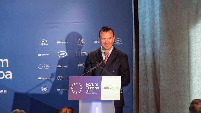 Vicente Mompó consolida su liderazgo con el respaldo de los barones alicantinos