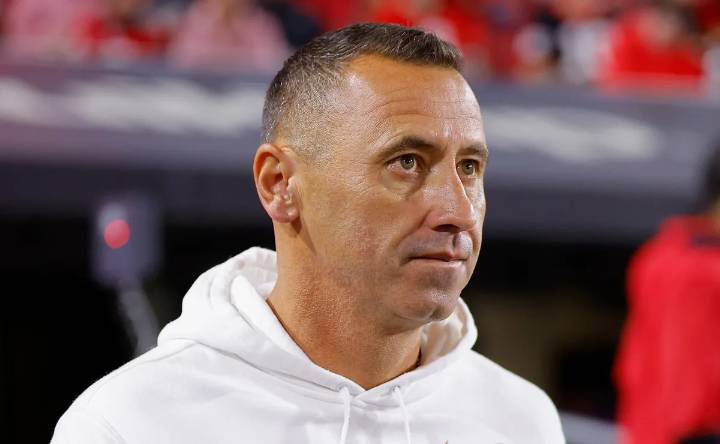 Texas HC Steve Sarkisian delivers clear warning to Arch Manning, Longhorns ahead of Arkansas game