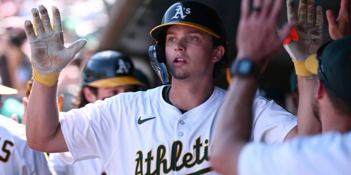 Teammates to finish first and second in Rookie of the Year voting