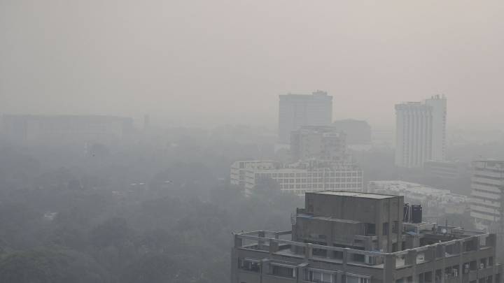 Delhi's AQI slips into very poor category, govt intensifies winter action plan