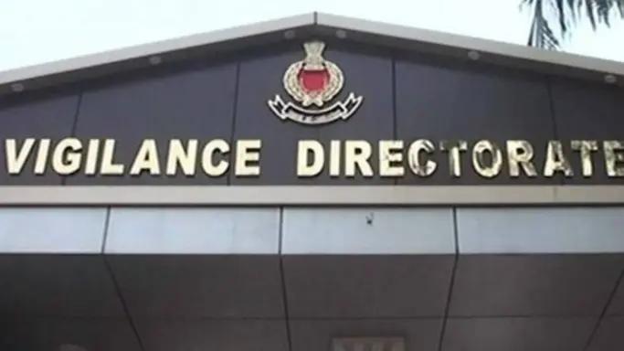 Excise Superintendent & ASI Caught Taking Rs 40K ‘Hafta’ From Liquor Vendor In Odisha