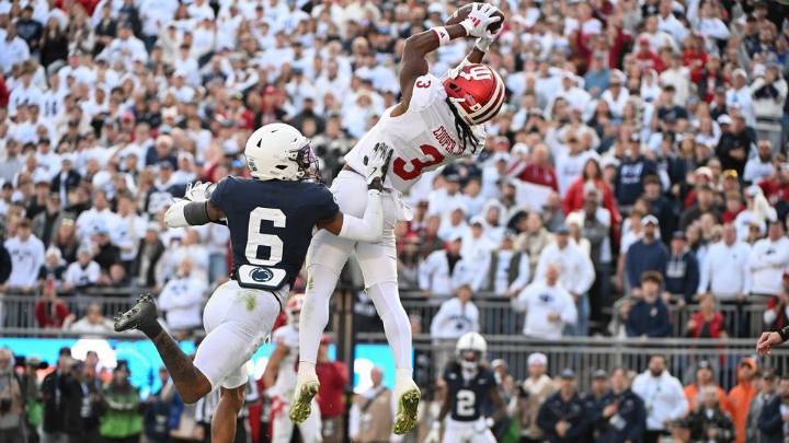 Indiana rallies vs. Penn State, stays unbeaten on wild TD catch
