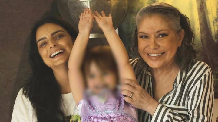 Aislinn Derbez confirmó el fallecimiento de su madre, Gabriela Michel