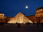 Cuatro imputados por el robo de joyas de 102 millones de dólares en el Museo del Louvre