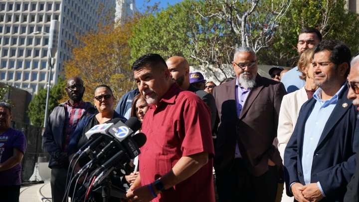 Labor leader David Huerta pleads not guilty to obstructing ICE