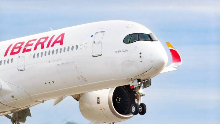 A Record 100 Weekly Flights: Iberia's Huge US & Canada Growth Explored