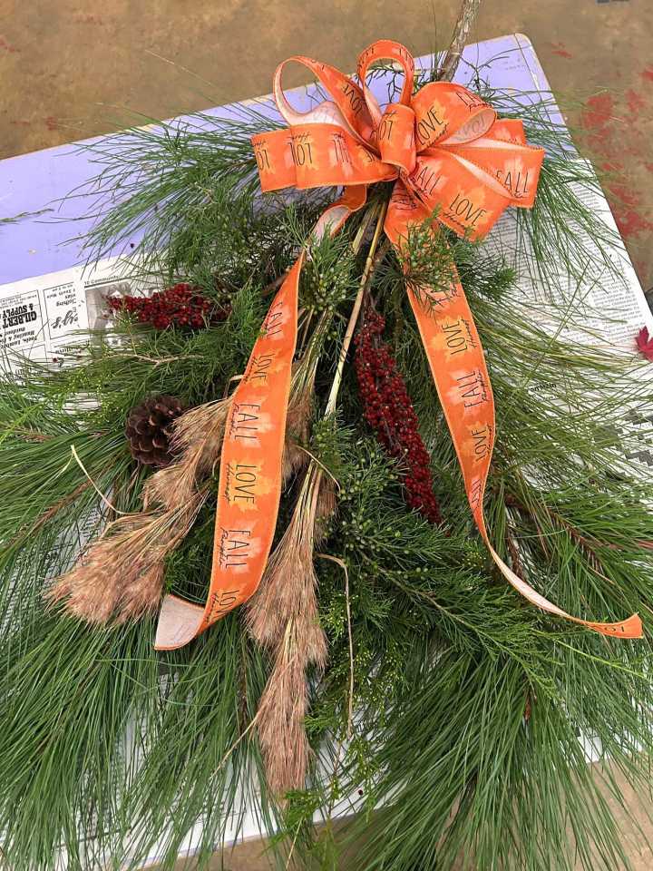 Hempstead County Master Gardeners greenery decorating workshop