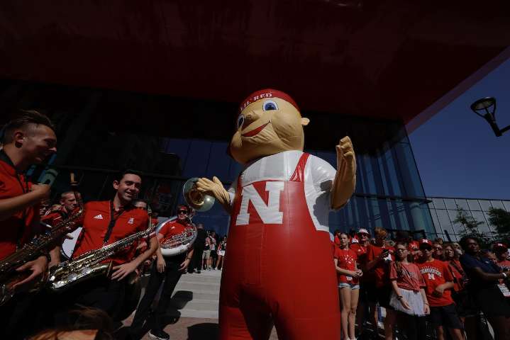 Where to watch USC Trojans vs Nebraska Cornhuskers college football streaming live on demand for free without cable today; Kickoff time, TV channel, spread, odds