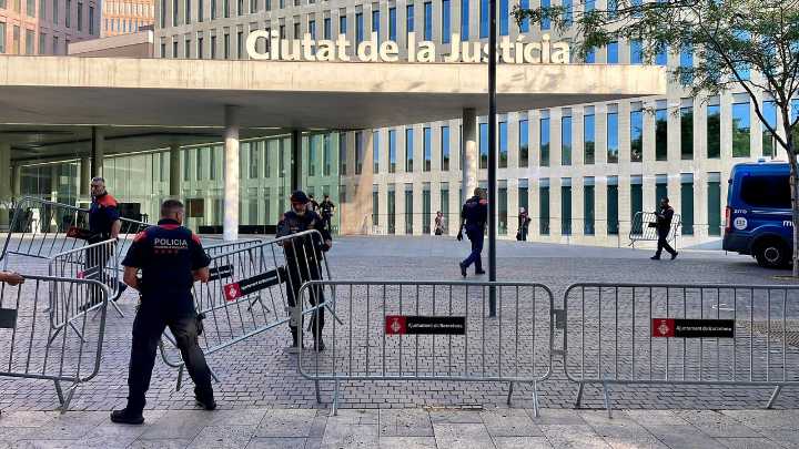 Histórica sentencia en Cataluña: reconocen a los castellanohablantes como grupo vulnerable por primera vez