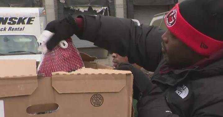Thousands of turkeys given out in West Baltimore ahead of Thanksgiving