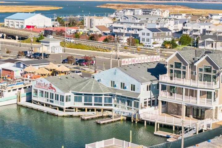 Iconic Jersey Shore pub adorned with giant lobster is for sale. Here’s the heartwarming reason.