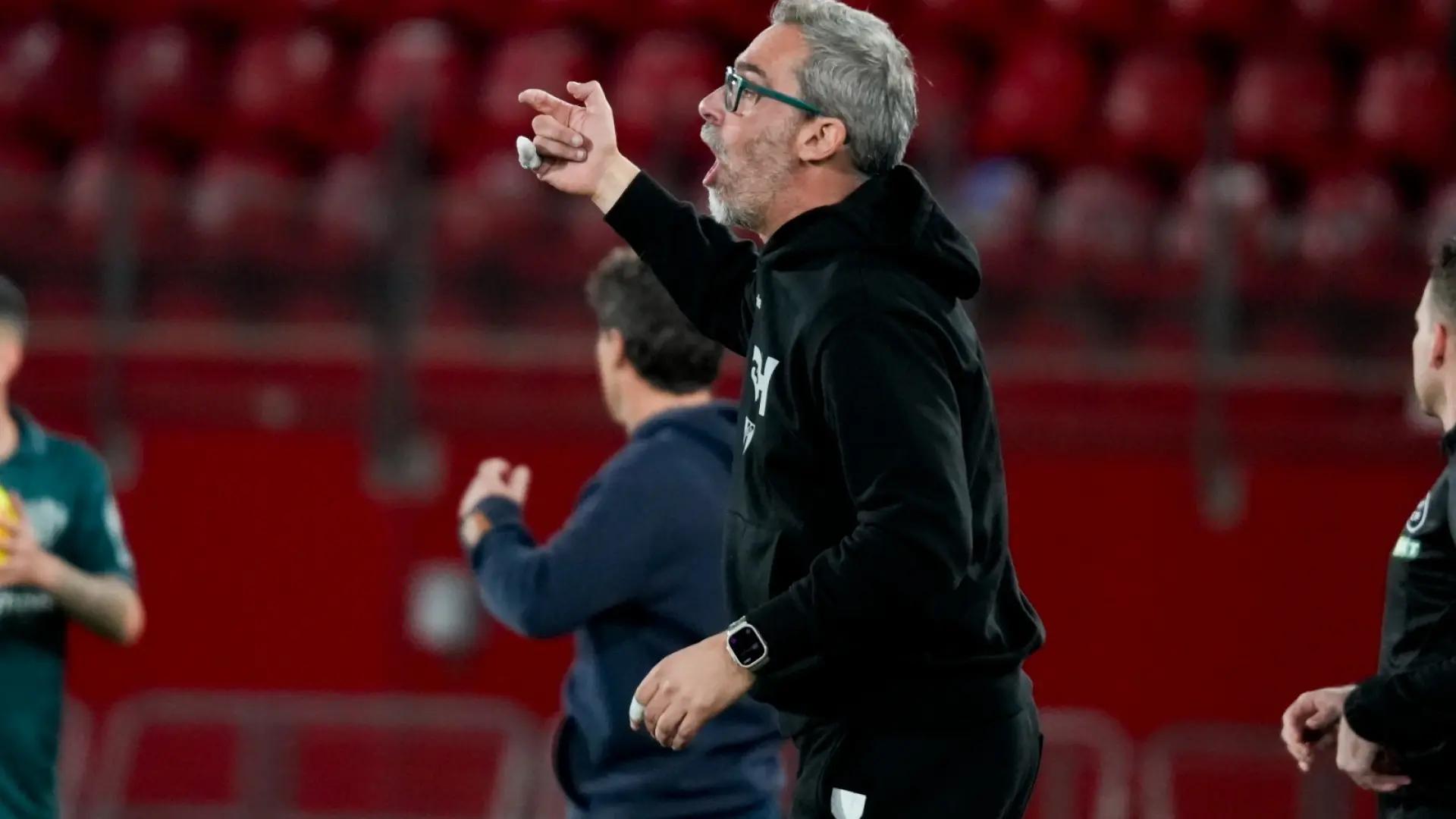 Bolo, técnico de la SD Huesca: "Mantener la portería a cero aquí tiene un mérito enorme"