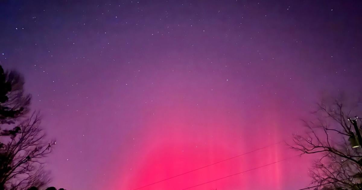 Northern Lights shine over the Tennessee Valley