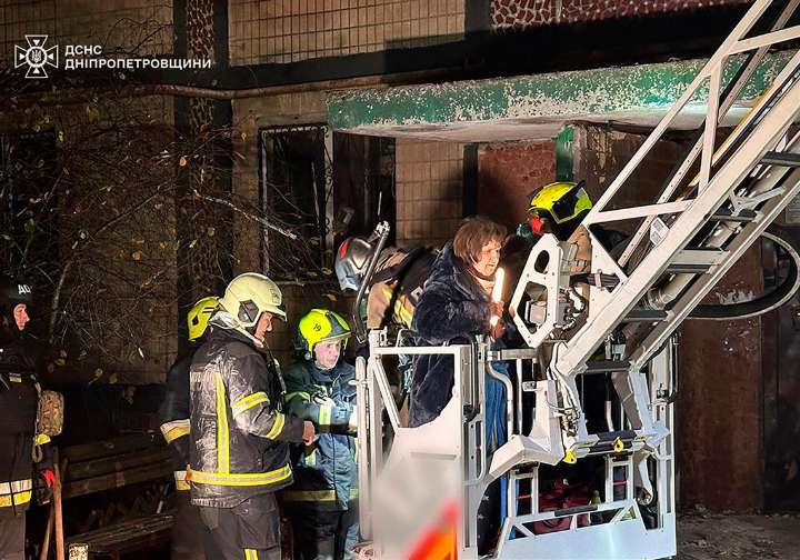 Russian strikes hit an apartment building and energy sites in Ukraine, killing 4