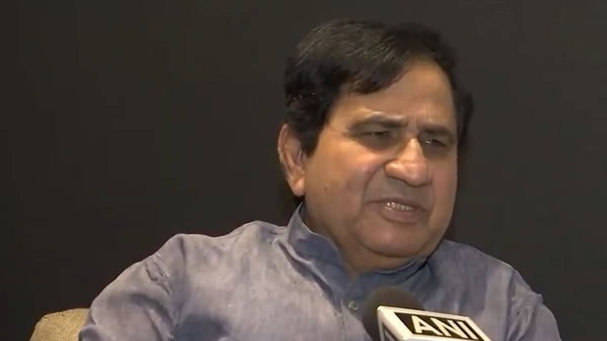 Senior Congress Leader Shakeel Ahmad Quits Amidst Bihar Election Fallout Election News