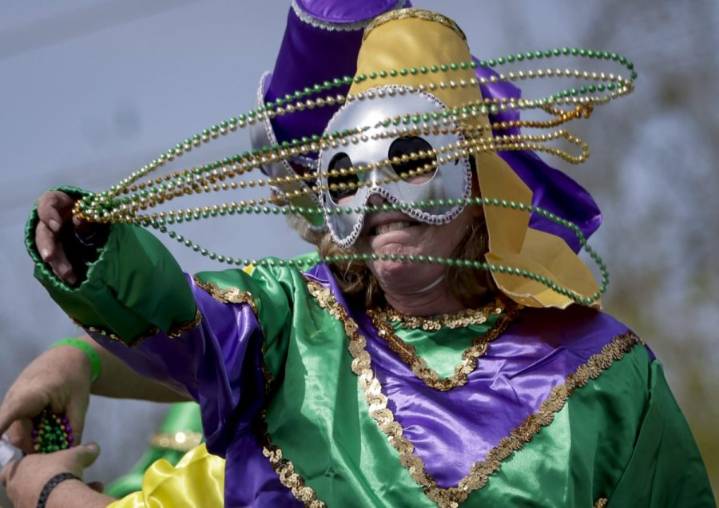 Register now for Dothan's largest Mardi Gras parade event!
