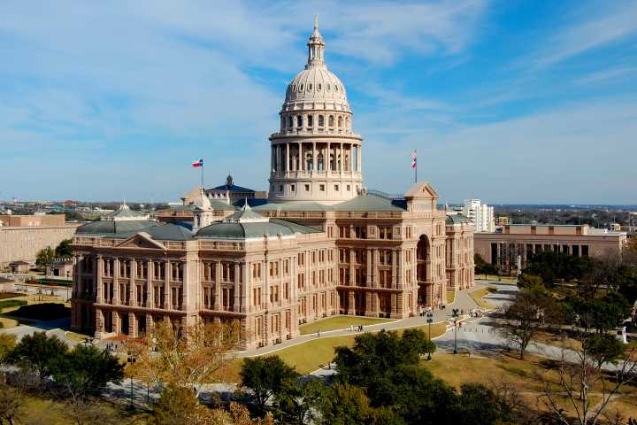 US federal court blocks Texas congressional map for racial gerrymandering