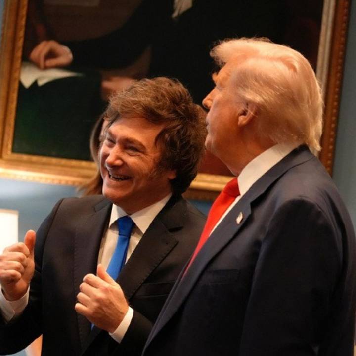 Trump busca candidatos para la dolarización