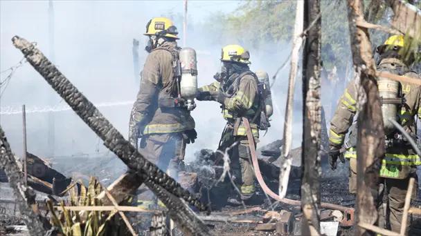 Mujer resulta herida tras incendio en invasión Guayacán