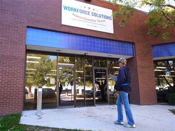 U.S. filings for jobless benefits remained in historically healthy range during government shutdown