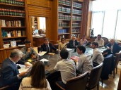 El alcalde de Punta firma las escrituras de la venta de los terrenos del antiguo depósito