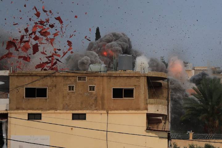 Escalada en Medio Oriente. Impactantes videos registran bombardeos israelíes contra Hezbollah en un país vecino