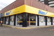 Mass, el supermercado peruano con precios bajos, acelera expansión en Chile: estas son las 21 tiendas en la RM