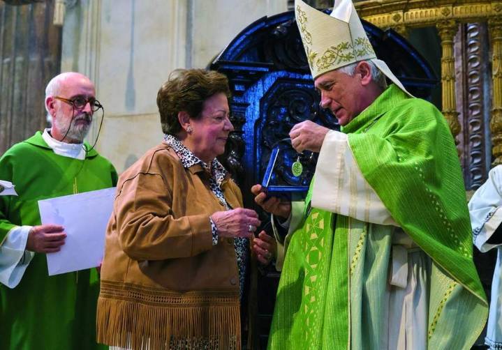 Cádiz mira a El Vaticano para conocer el futuro de Rafael Zornoza