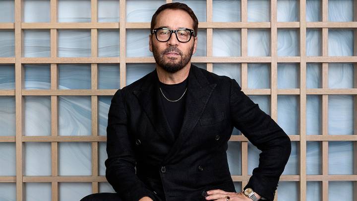 Jeremy Piven says people get triggered too easily, need to listen