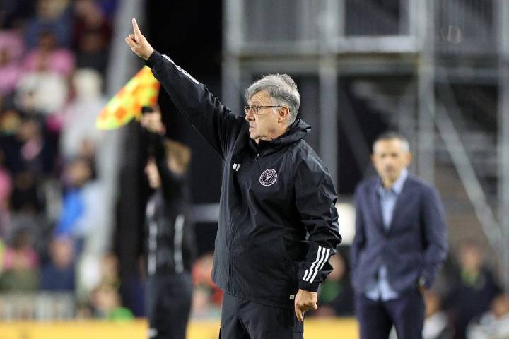 Deadspin | 'Tata' Martino returns as head coach of Atlanta United