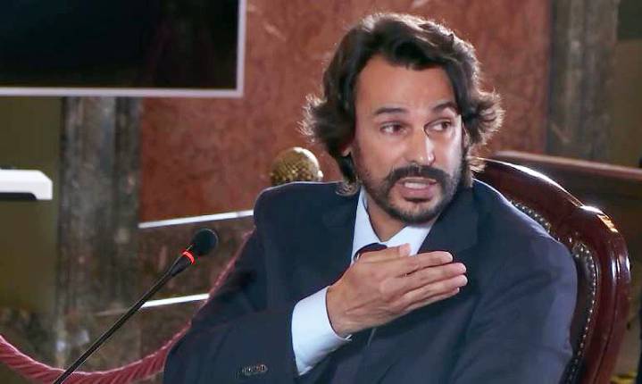 La pareja de Ayuso acusa a García Ortiz de «matarle públicamente»