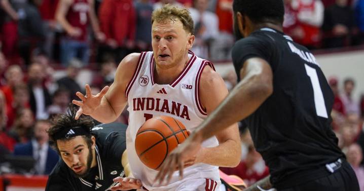 Wilkerson, Conerway fuel Indiana over Milwaukee 101