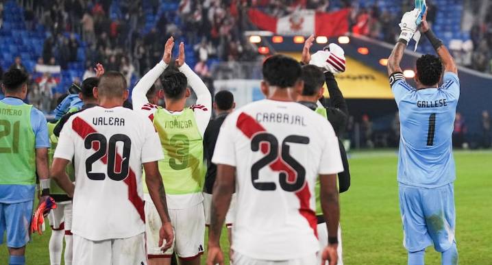 Selección peruana | La nostalgia del ¡Arriba, Perú! en Rusia, el “nos atrevimos más” de Pedro Gallese y el beso de Alex Valera a lo Paolo Guerrero: lo que no se vio del 1-1 en San Petersburgo | DEPORT