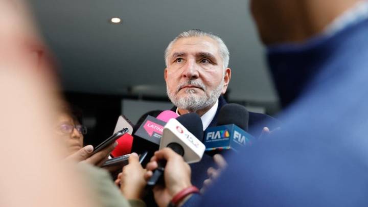 Adán Augusto López asegura que no supo que empresa de su conocido fue investigada por "huachicol"