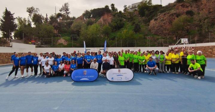 La edad va de la mano del deporte y la salud en los pueblos pequeños de Almería