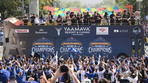 Dodgers celebran históricos títulos consecutivos de la Serie Mundial con desfile y fiesta