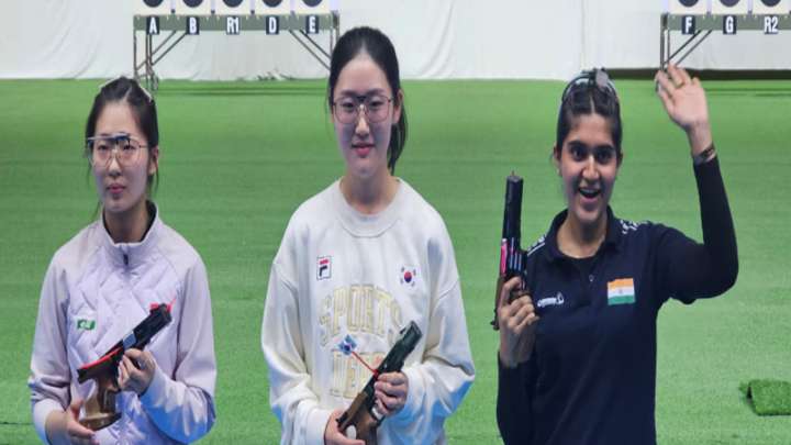 Esha nails maiden individual world championship medal with bronze in women’s 25m pistol