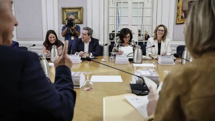 El PP ofrecerá un nombre "de consenso" para suceder a Mazón y Vox pide endurecer las políticas de inmigración