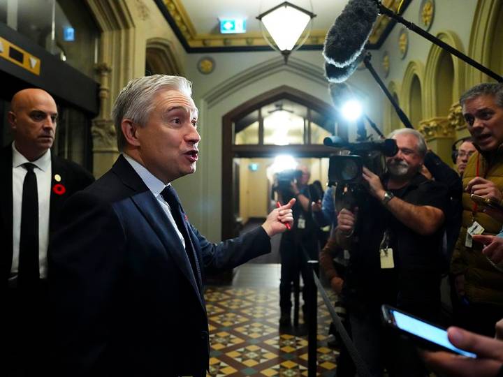 Liberals target affordability with youth jobs, tax cuts, bank reforms