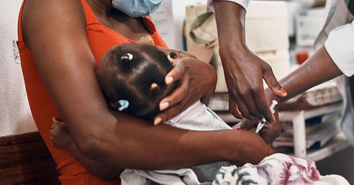 Más de 53.000 niños vacunados en África gracias a la Alianza para la Vacunación Infantil de Granada impulsada por Fundación laCaixa