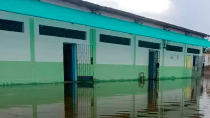 Cenepred alerta que miles de colegios siguen expuestos a peligros por lluvias en 2025