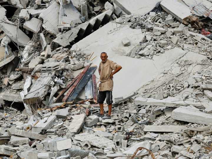 Israel kills 3 in Gaza, crews work to find thousands of missing in rubble