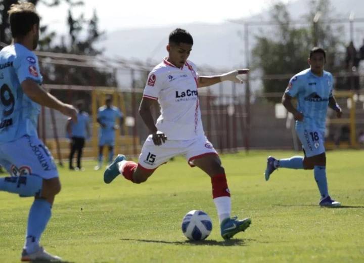 Pidieron su regreso anticipado de préstamo, no jugó y fue finiquitado antes de terminar la temporada en Primera B: la historia de Esteban Antilef