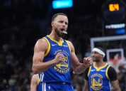 Warriors superan a Spurs