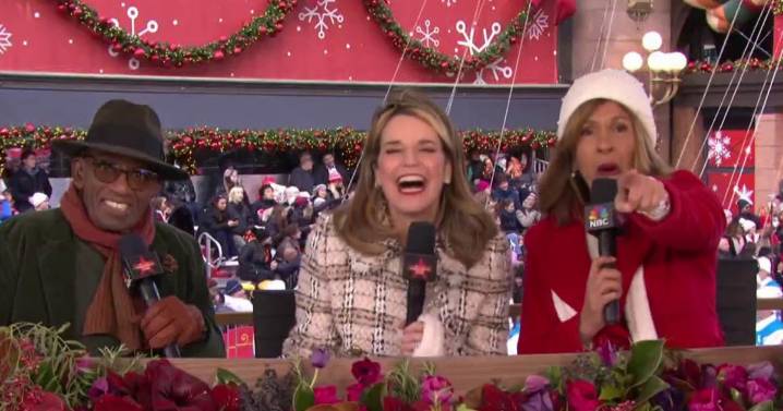 Hoda Kotb Sends Annual Signal to Jenna Bush Hager at Thanksgiving Parade
