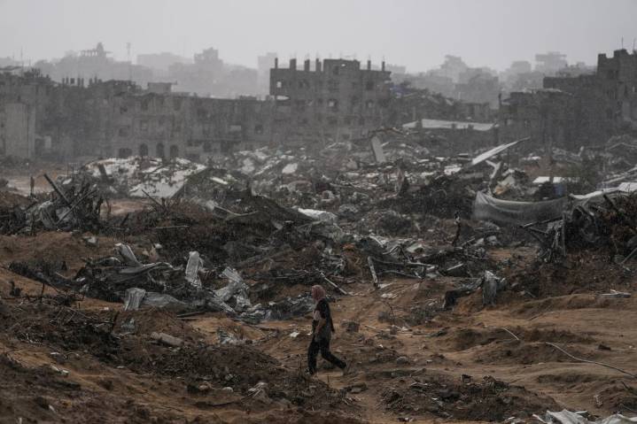 US presses for approval of UN resolution on Gaza as Russia offers rival proposal