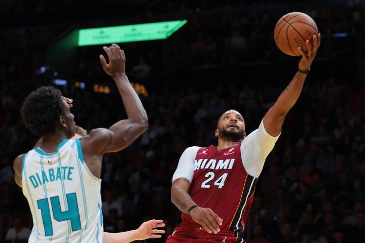 Deadspin | Heat scorching in 53-point first quarter, hold off Hornets