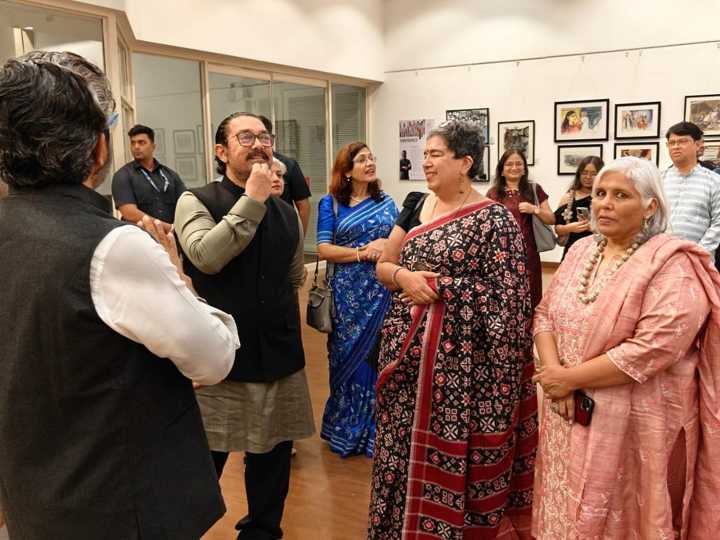 Aamir Khan shows support at ex-wife Reena Datta's art exhibition